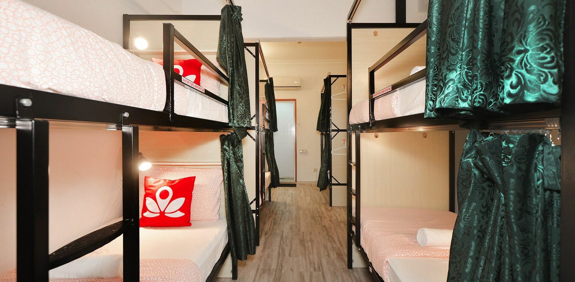 Zen Hostel Aljunied Сингапур Экстерьер фото